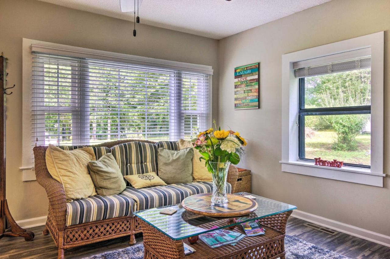 Shaw Creek Cottage With Fire Pit And Forest Views هيندرسونفيل المظهر الخارجي الصورة
