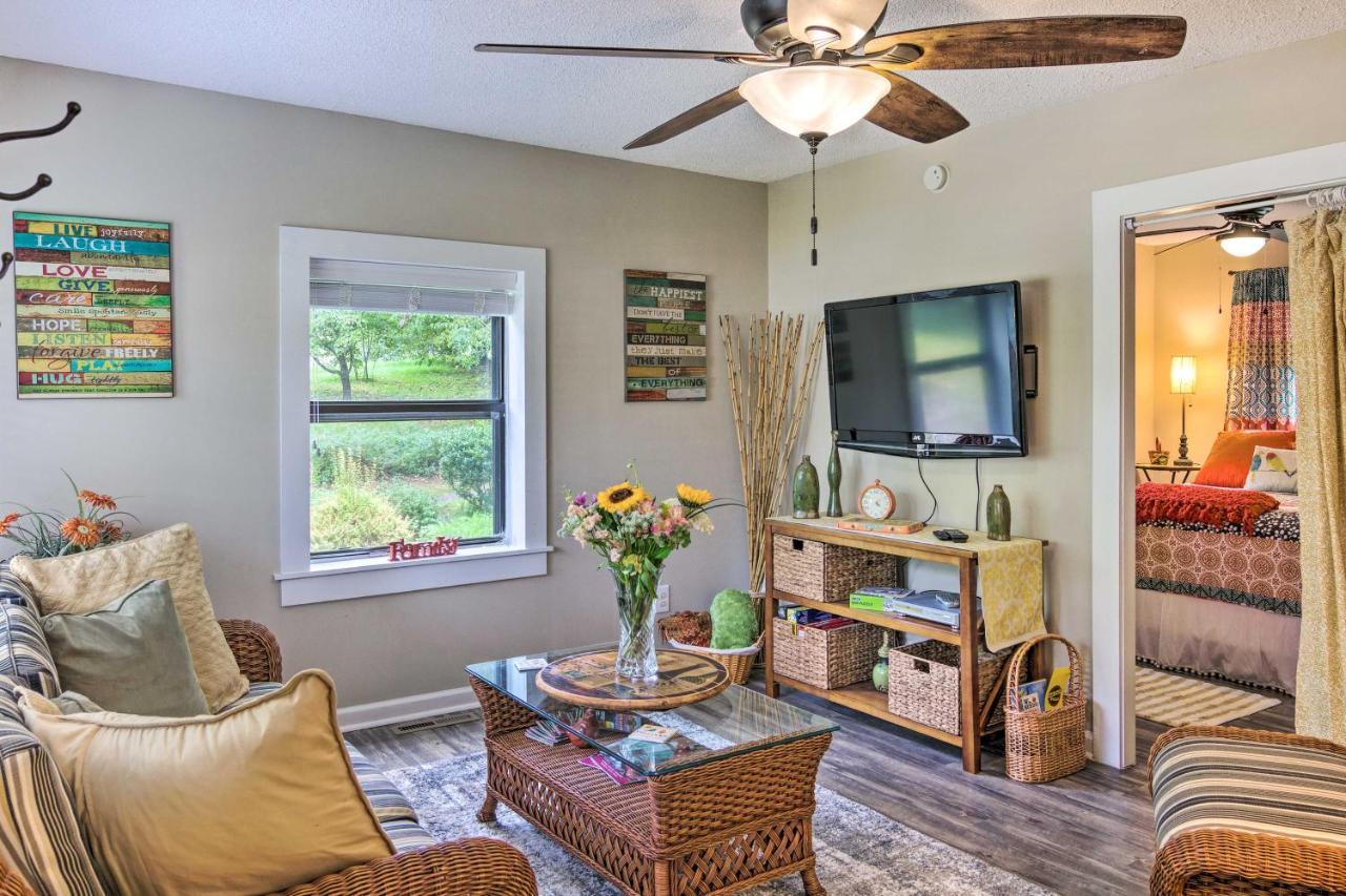 Shaw Creek Cottage With Fire Pit And Forest Views هيندرسونفيل المظهر الخارجي الصورة